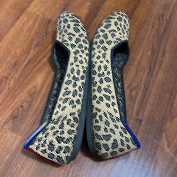 Rothy's Sz 8.5 Spotted Animal Print Round Toe Ballet Flats - Picture 5 of 10